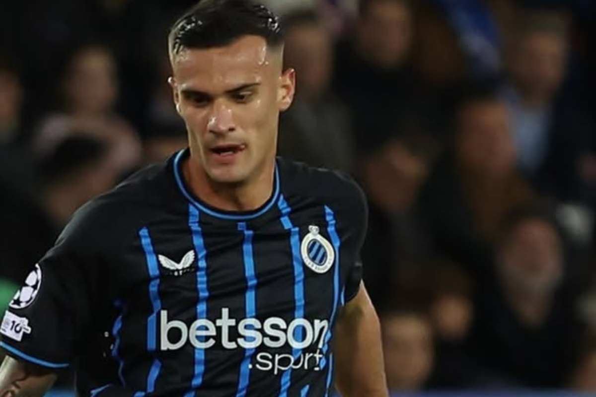 Aleksandar Stankovic in campo con il Bruges