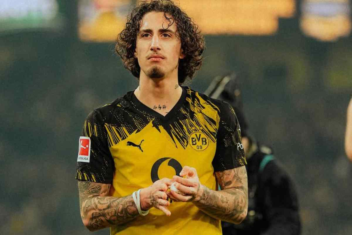 Fabio Silva in campo con il Borussia Dortmund