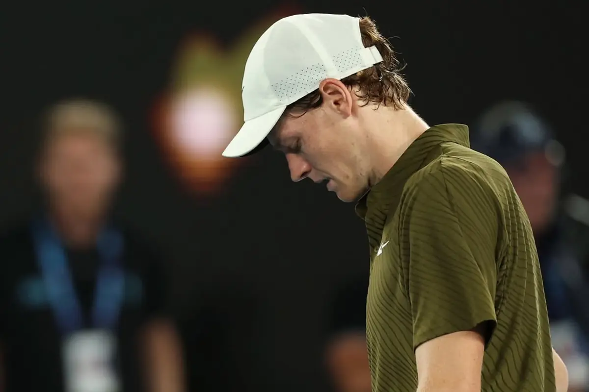 Sinner tracollo Alcaraz