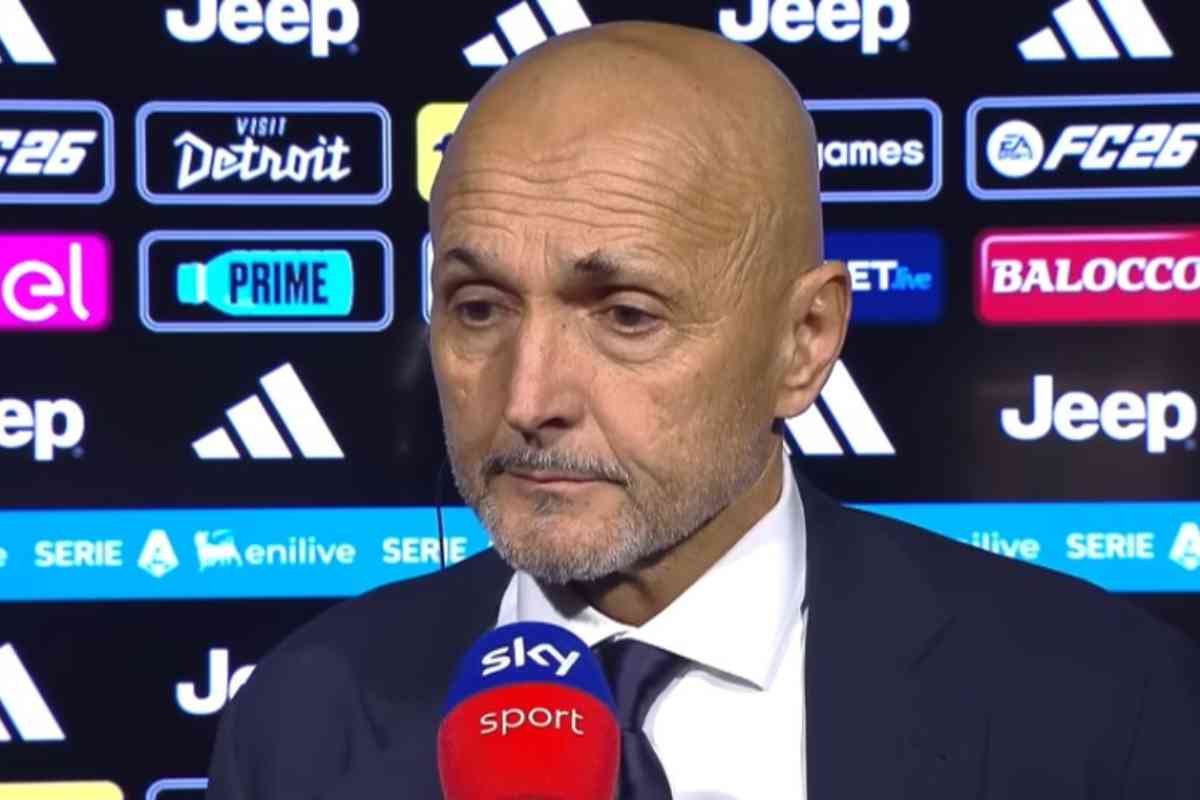 Luciano Spalletti con lo sguardo perplesso