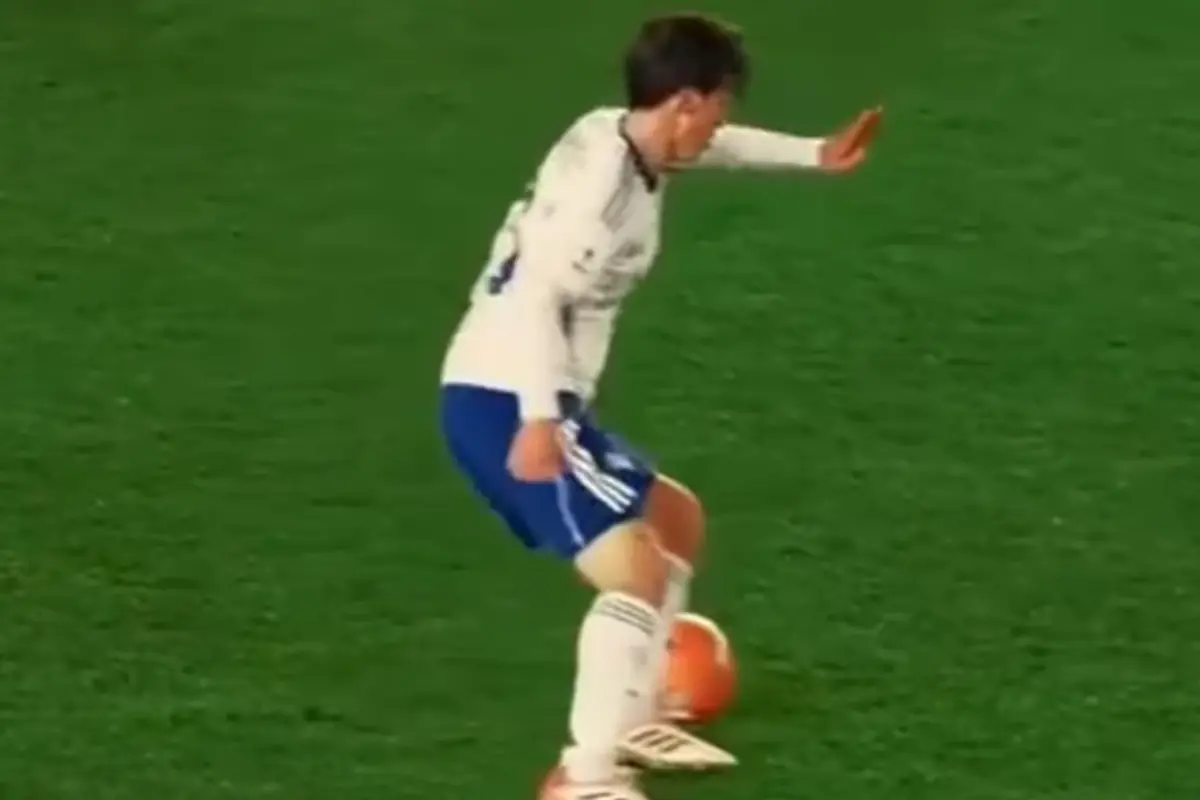 Maximo Perrone in azione con la maglia del Como